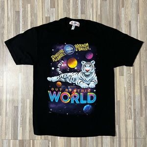 Ringling Bros Barnum & Bailey Circus Black Shirt Size Large Out of this World